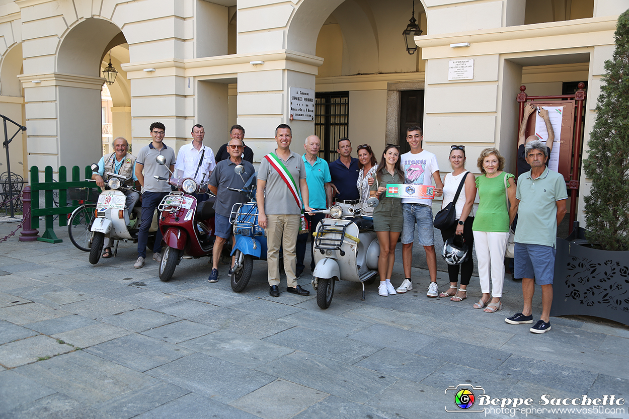 VBS_0671 - Incontro con il Vespista Sandamianese Samuele Iannello.jpg